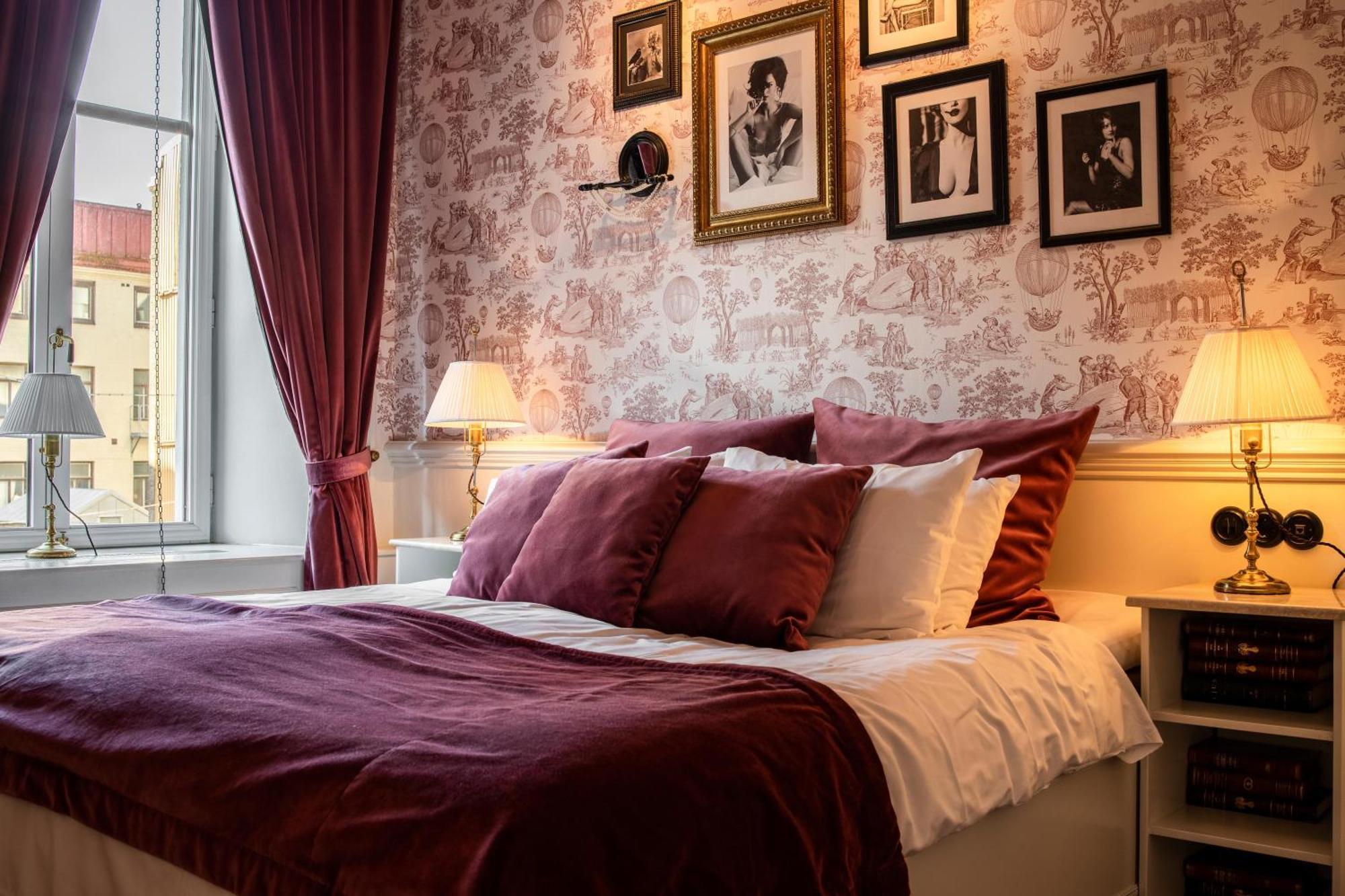 Hotel Pigalle Гётеборг Экстерьер фото A bedroom